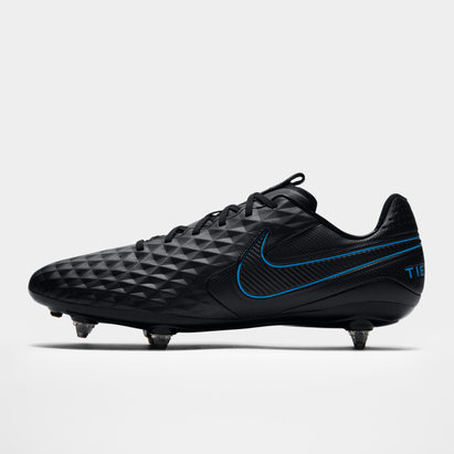 soccer boots with metal studs