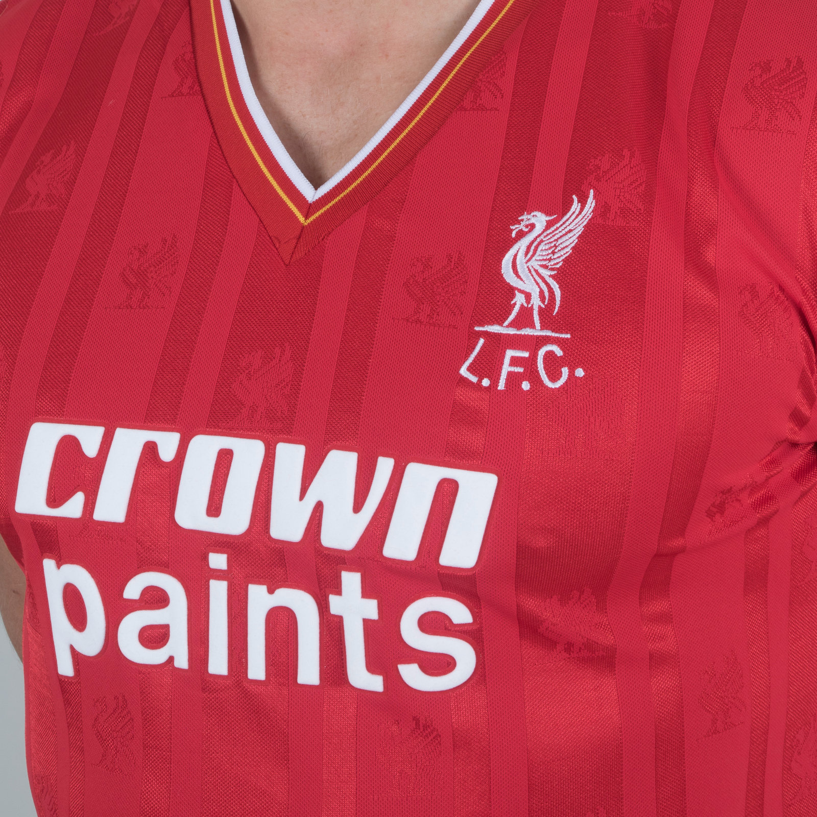 liverpool crown paints top